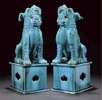 19th century A pair of turquoise-glazed buddhistic lions